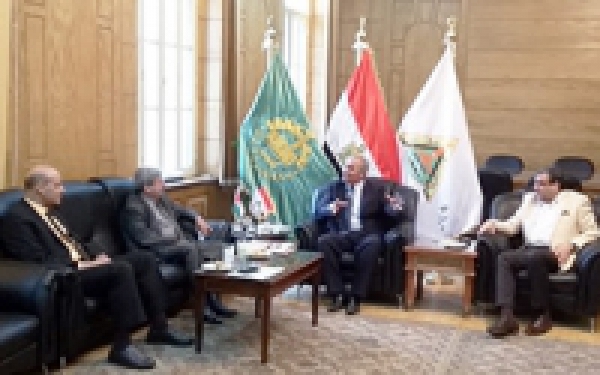 Benha University discusses the first Arab forum to exchange experiences among countries